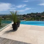 Maison Contemporaine Vue A * イエール