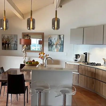 Maison Contemporaine Vue A Йер