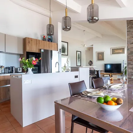 Вилла Maison Contemporaine Vue A