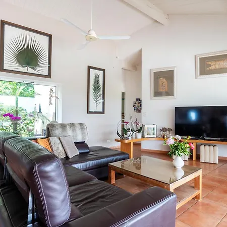 Maison Contemporaine Vue A ヴィラ